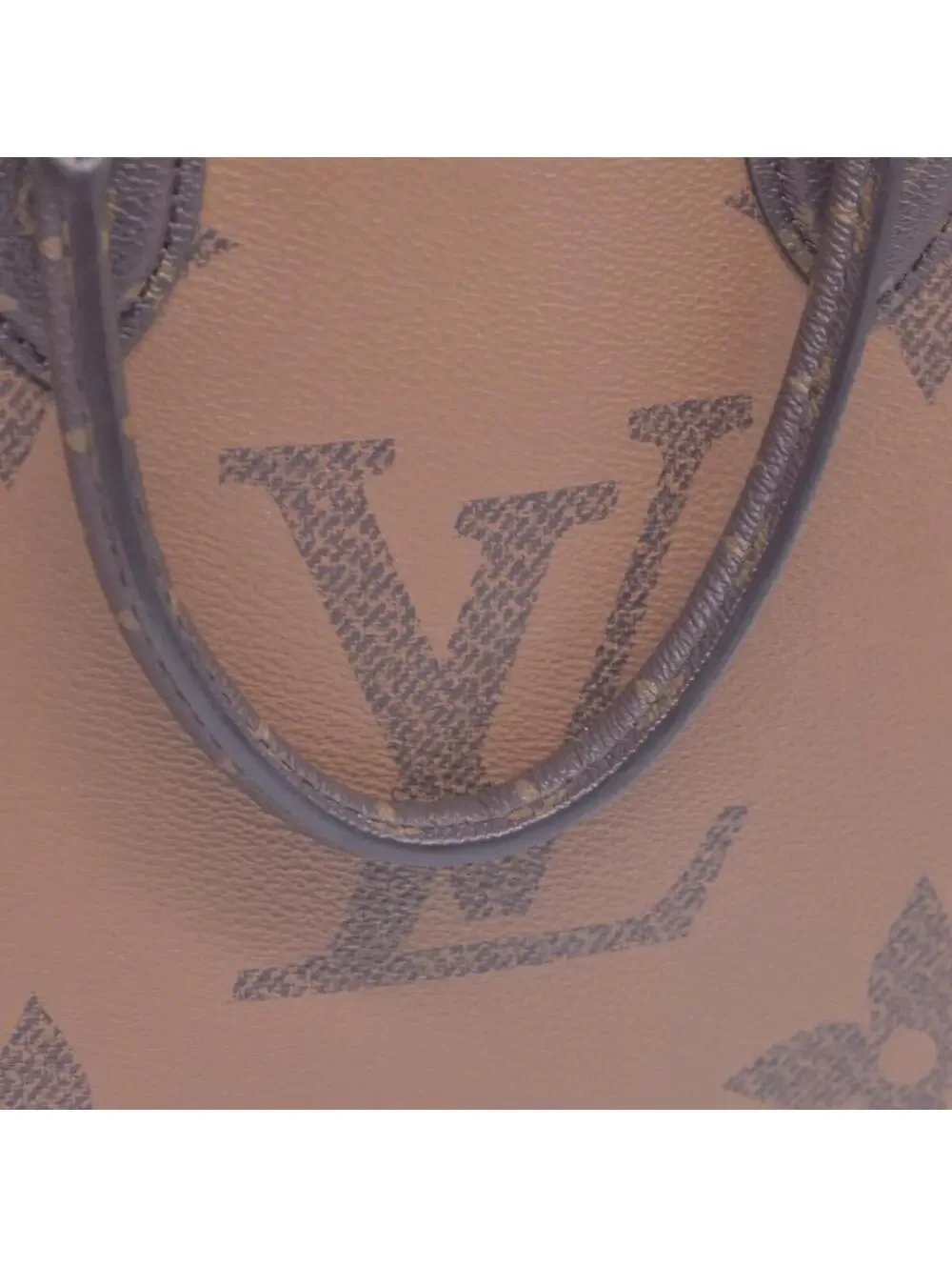 $3300 RFID Louis Vuitton Reverse Monogram Giant Onthego MM